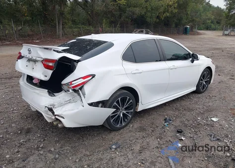 2020 Toyota Camry Se z USA, uszkodzony, nr VIN 4T1G11AK5LU935900